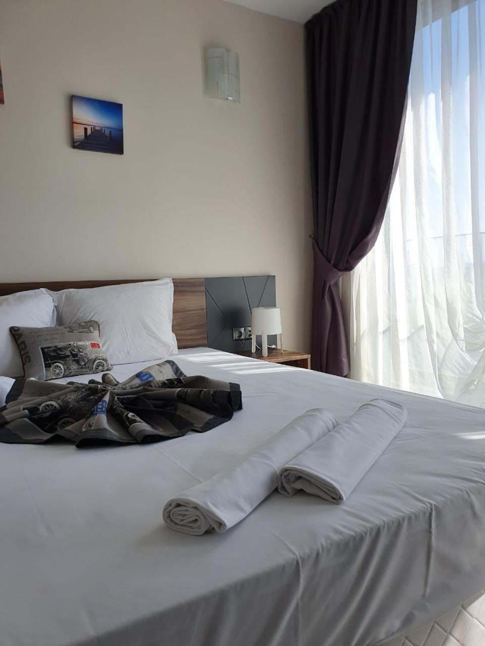 Family Hotel Novel City 布尔加斯 客房 照片