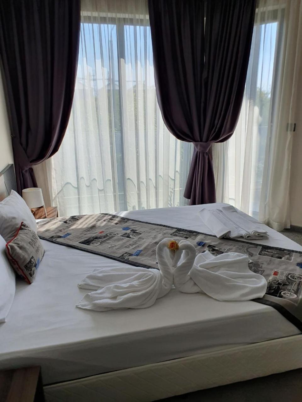 Family Hotel Novel City 布尔加斯 客房 照片