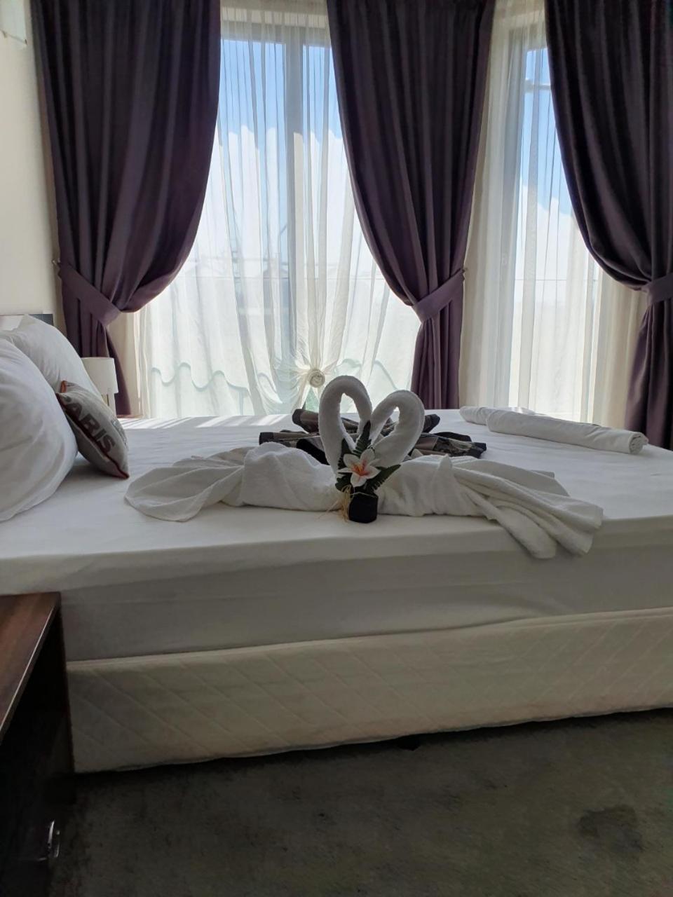 Family Hotel Novel City 布尔加斯 客房 照片
