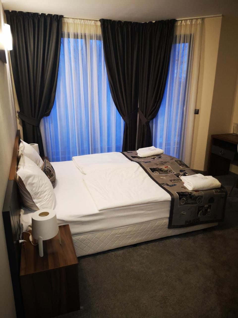 Family Hotel Novel City 布尔加斯 外观 照片