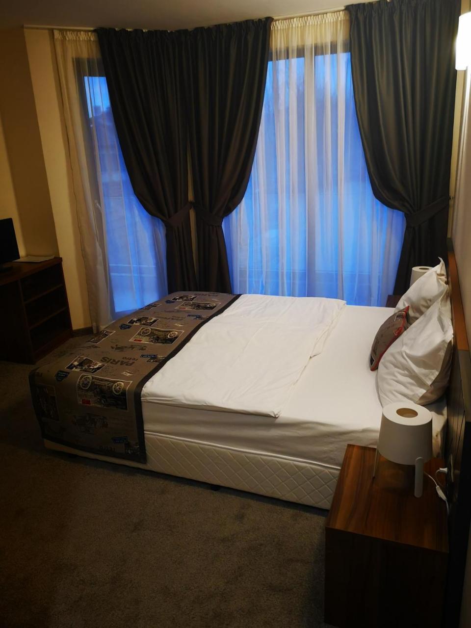 Family Hotel Novel City 布尔加斯 外观 照片
